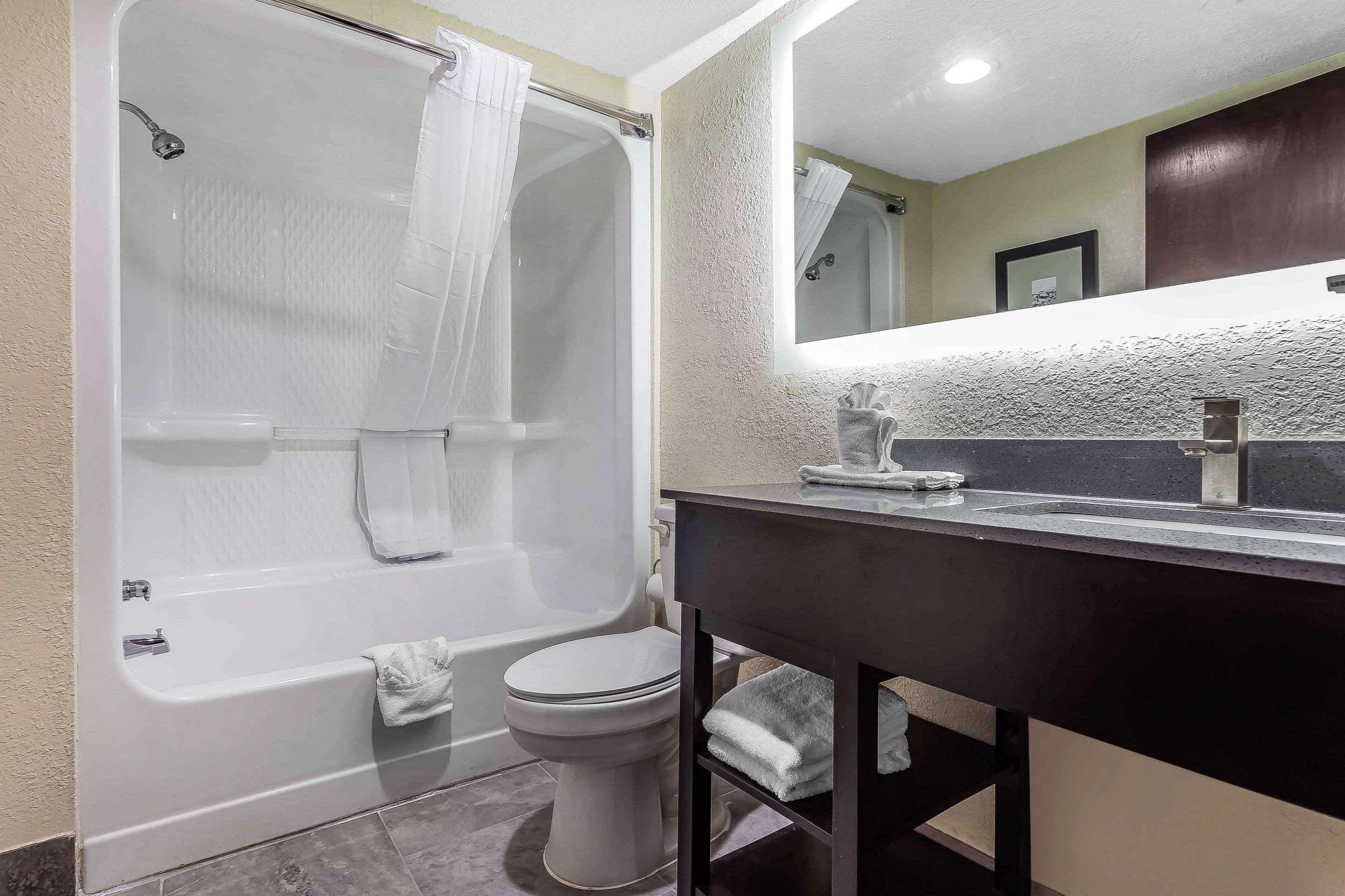 Quality Inn & Suites Salisbury Eksteriør billede