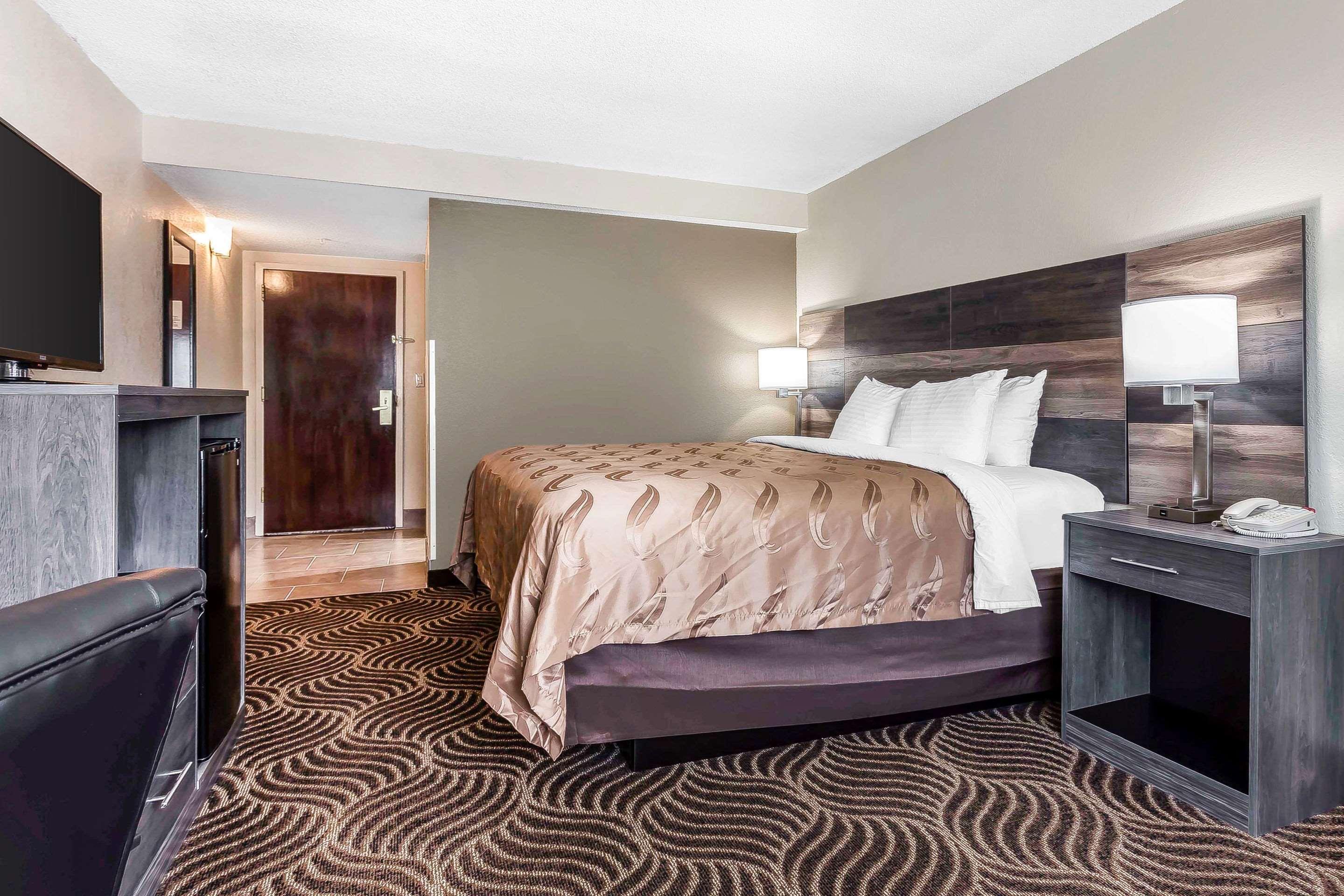 Quality Inn & Suites Salisbury Eksteriør billede