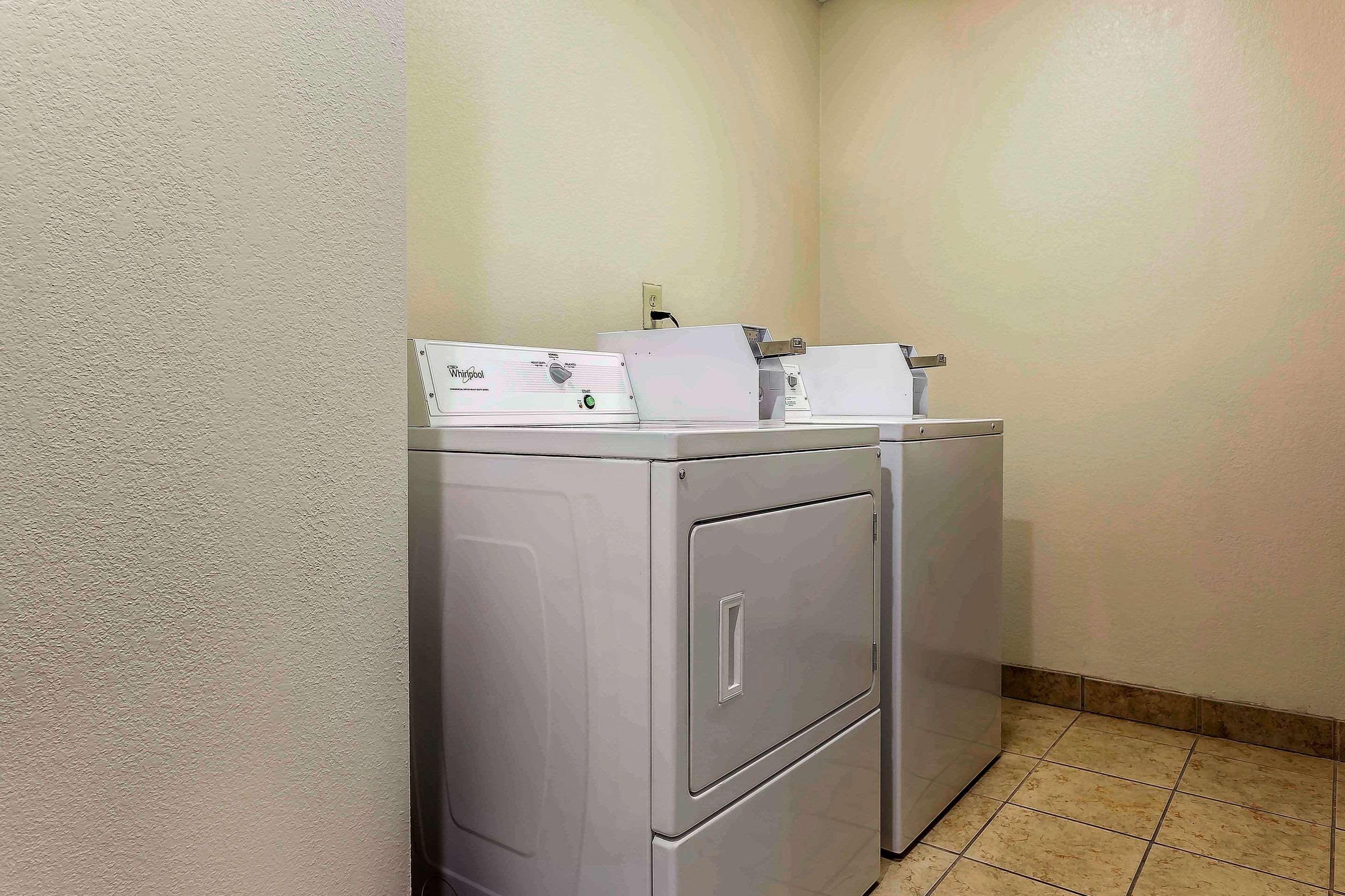 Quality Inn & Suites Salisbury Eksteriør billede